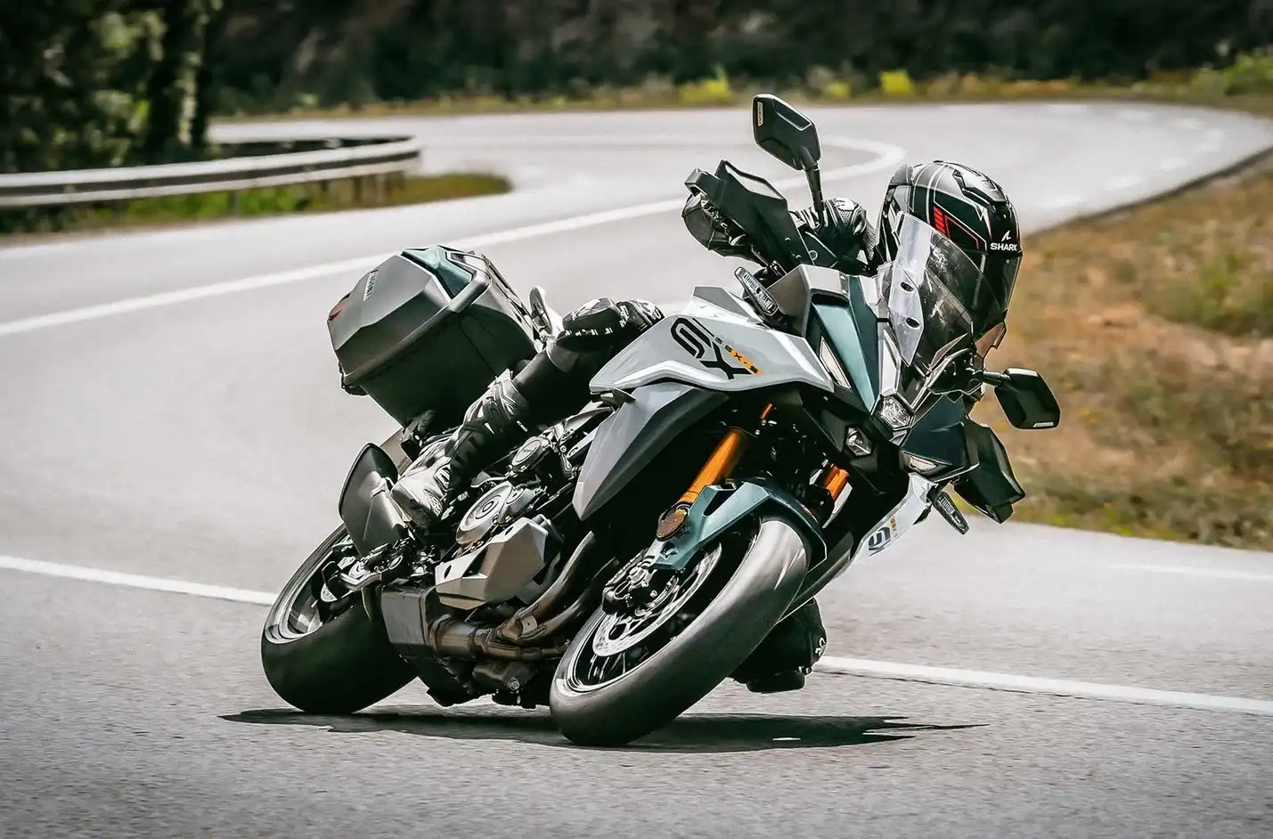 GSX-S 1000 GX