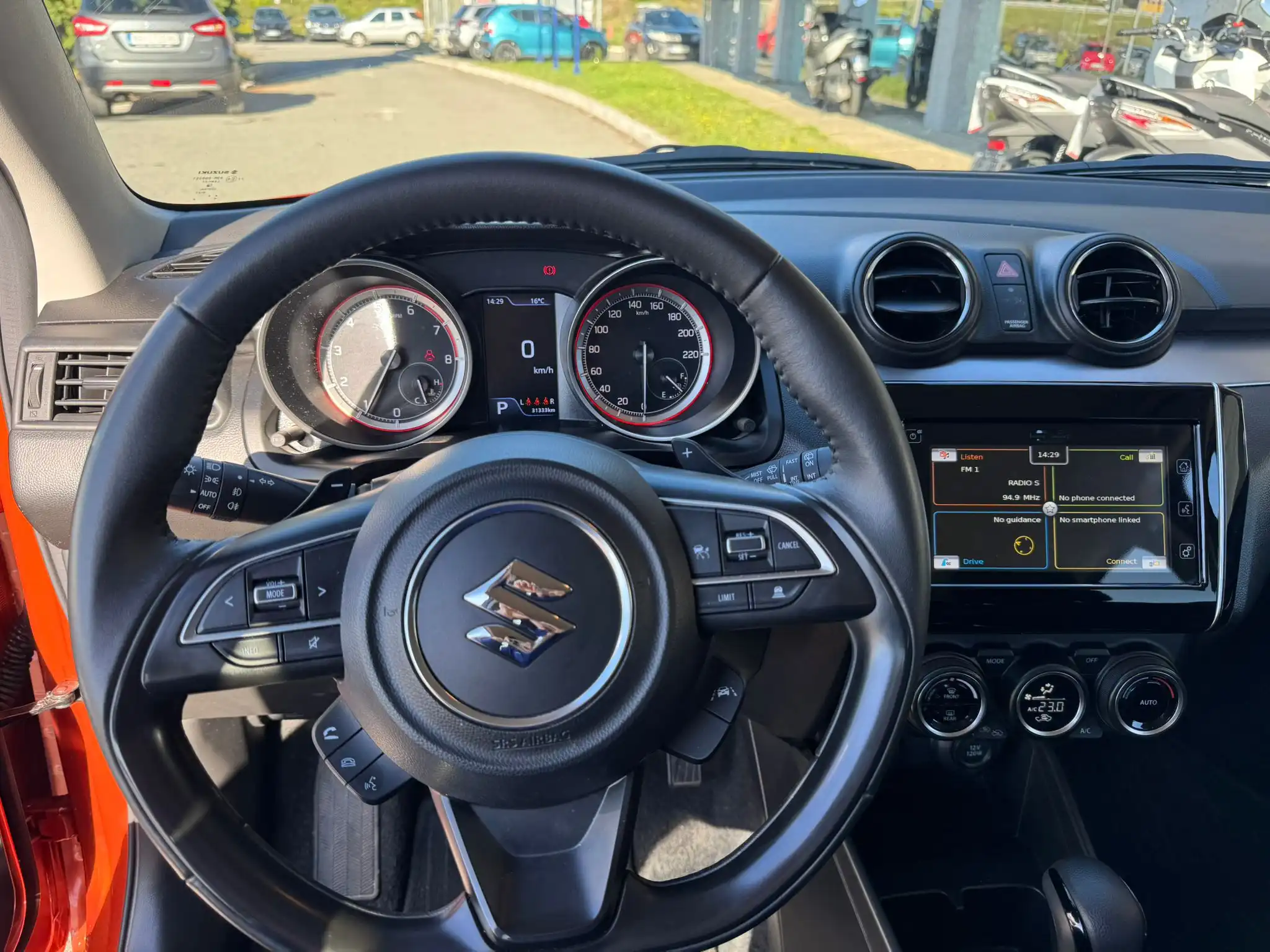 Swift ELEGANCE 2WD CVT