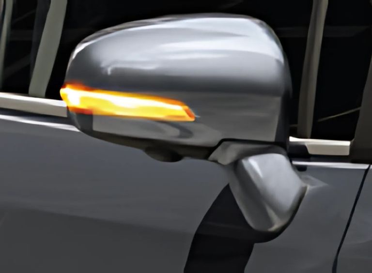 Spoljašnji retrovizori sa pokazivačima pravca